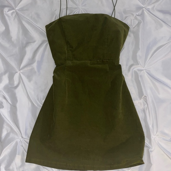 Green dress - Picture 4 of 4